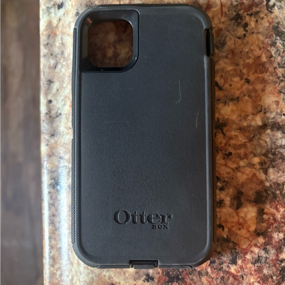 iPhone 11 OtterBox Phone Case
